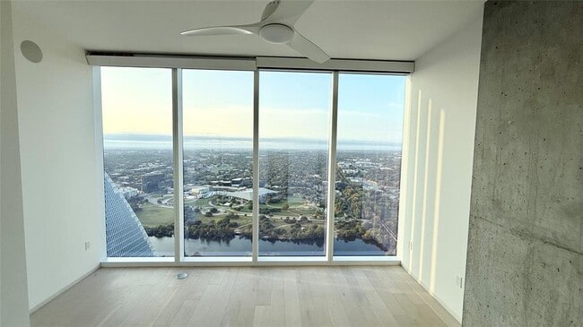 Foto del edificio - 301 West Ave