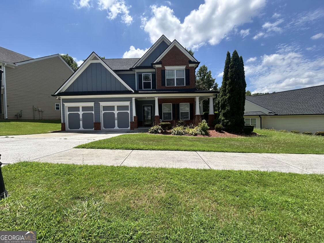 Primary Photo - 2405 Village Green Dr