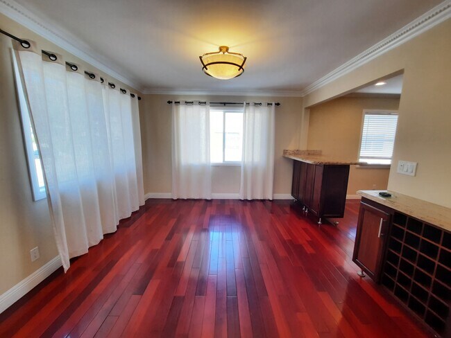 Foto del edificio - 7955 Vía Latina