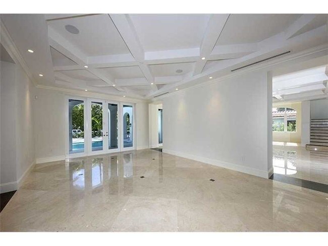 Foto del edificio - 170 Balfour Dr