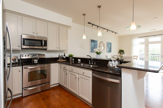 Foto del edificio - 670 Town Center Dr