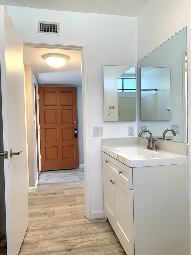 Foto del edificio - COZY 2BD/2BA CONDO AVAILABLE IN SAN DIEGO