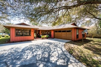 Building Photo - 604 Alicante Rd