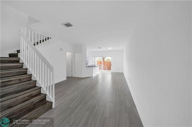 Foto del edificio - 8401 NW 107th Ct