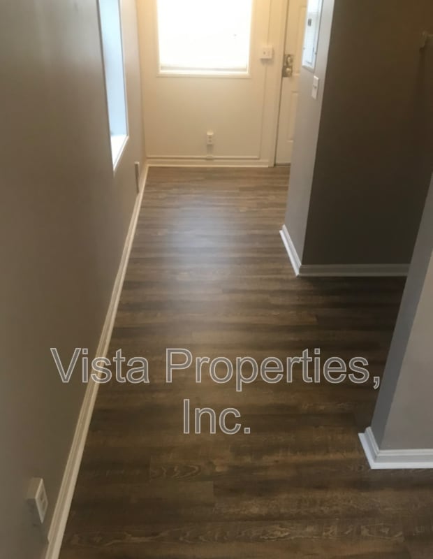 Photo - 1811 La Salle Pl House