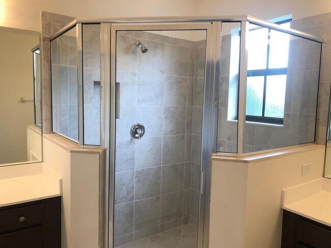 Foto del edificio - 6145 Lake Worth Road, Greenacres, FL 33463...