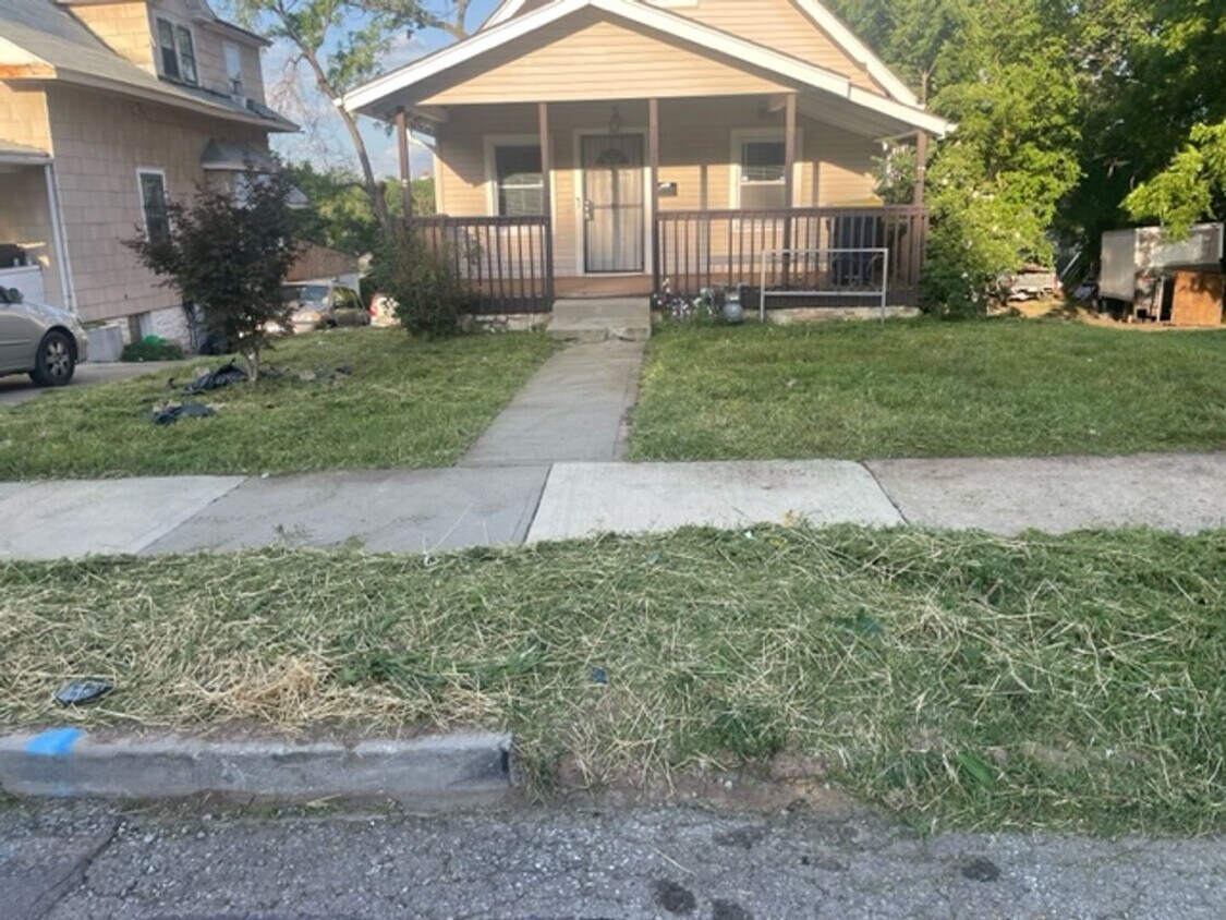 Primary Photo - Lovely 3 Bedroom 2 Bath