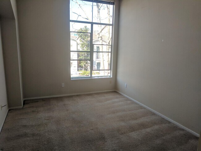 Building Photo - 616 Atherton Pl