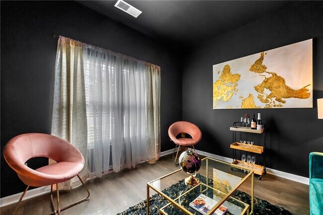 Foto del edificio - 3842 Hempstead Way