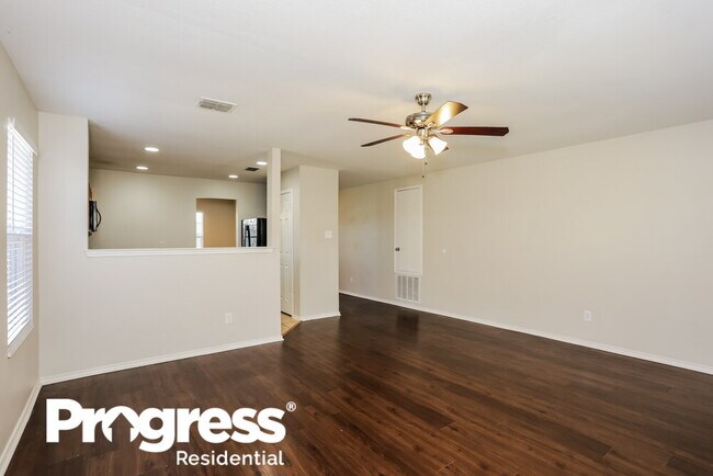 Foto del edificio - 9108 Penny Ln