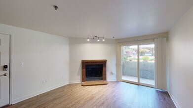 Interior Photo - Crown Pointe