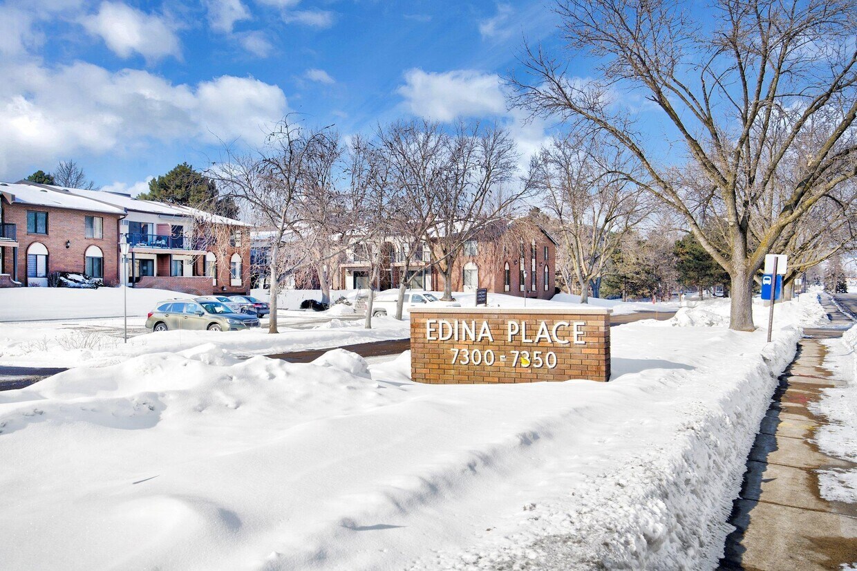 Foto principal - 7300 York Ave S