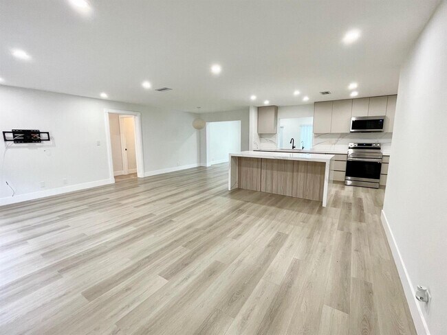 Foto del edificio - 8205 NW 106th Ave
