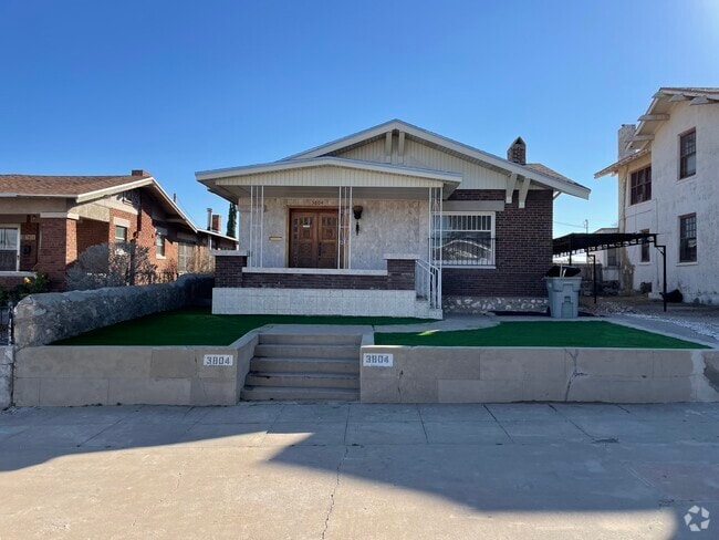 Building Photo - 3804 Cambridge Ave