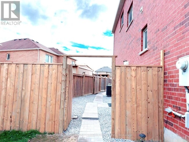 Photo du bâtiment - 15 Slack St