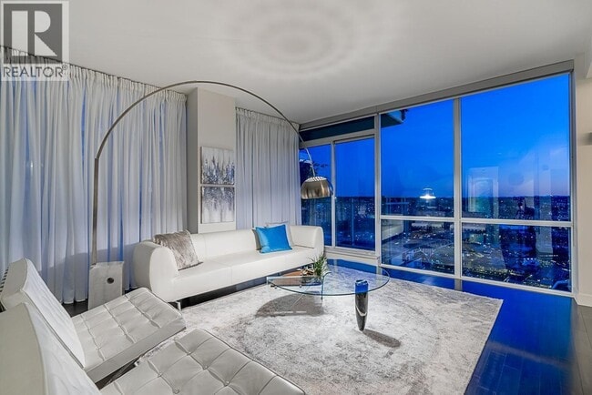 Building Photo - 1455 Howe St