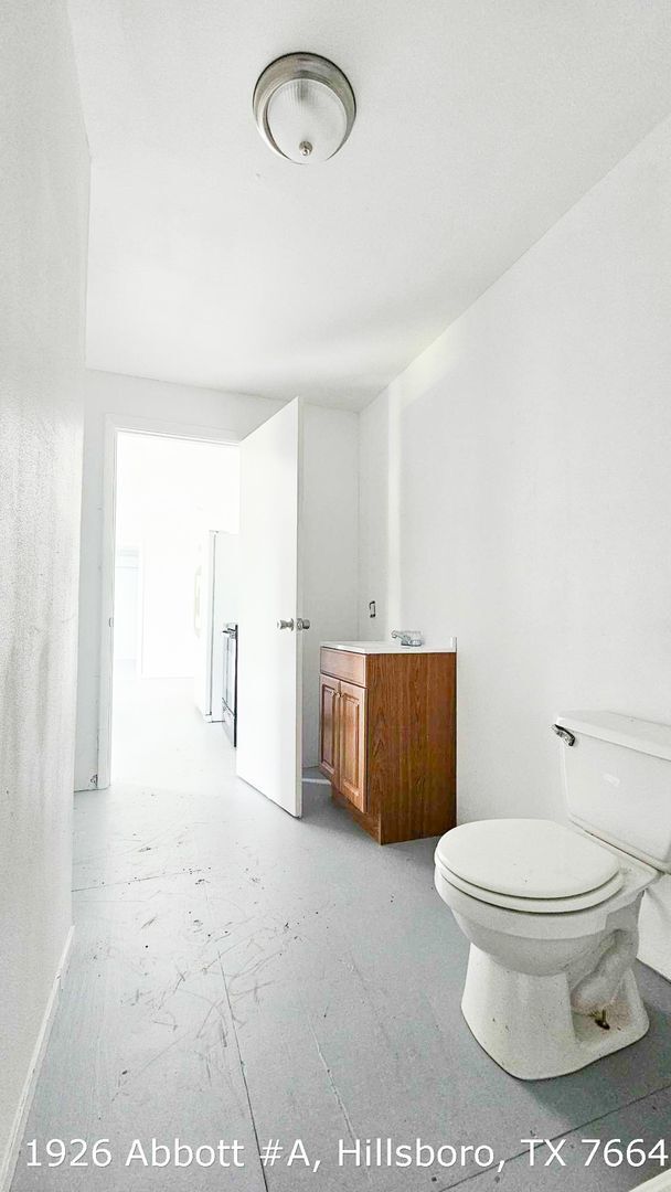 Building Photo - Peaceful & Practical: Freshly Updated Tiny...