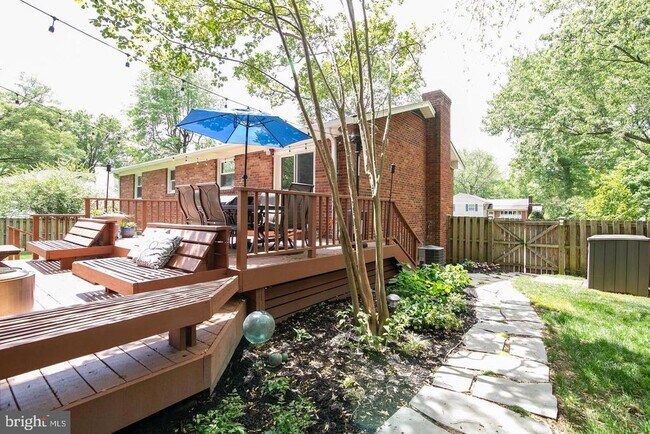 Foto del edificio - 8411 Morey Ln