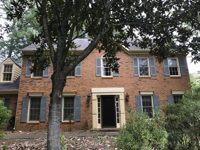 Building Photo - 4928 Willow Creek Dr