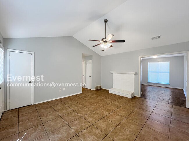 Foto del edificio - 6280 Jamestown Dr