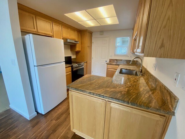 Building Photo - 629 Vasona Ct