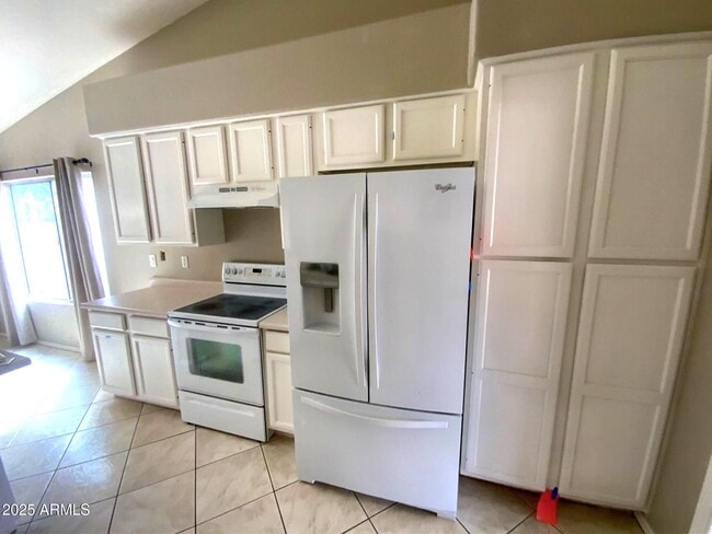 Foto del edificio - 6337 E Rochelle St