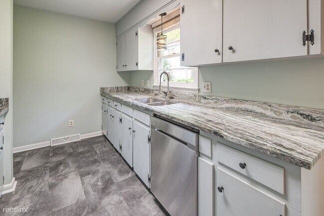 Foto del edificio - 3 br, 2 bath House - 54 Brucemont Circle