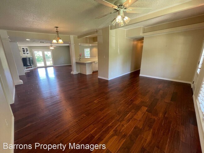 Building Photo - 4 br, 2 bath House - 421 Warwick Street
