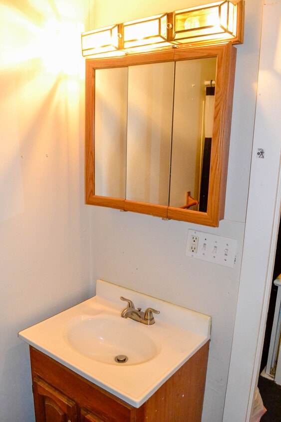 Primary Photo - 102 Smith street