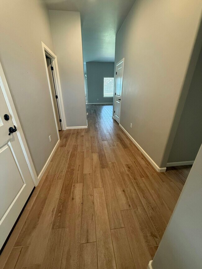 Foto del edificio - 3340 NW 187th Terrace