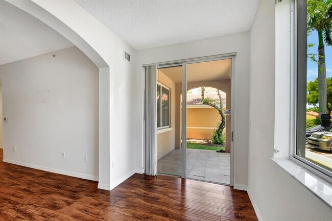 Foto del edificio - 1200 Scotia Dr