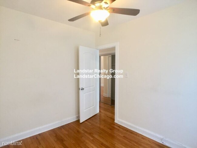 Building Photo - 5058 N Wolcott Ave