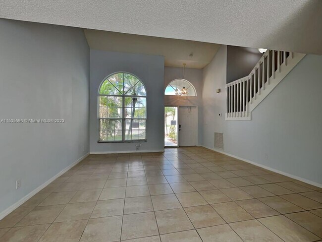 Building Photo - 7549 Lake Placid Ct