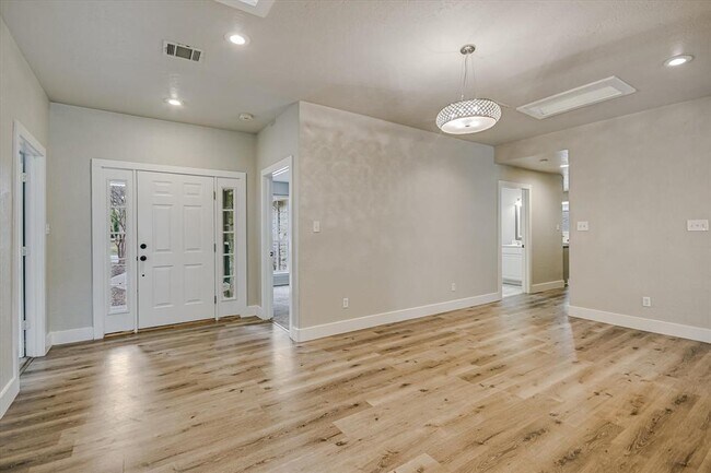 Foto del edificio - 11 Brookhollow Dr