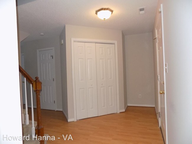 Building Photo - 3 br, 2.5 bath House - 44 Locksley Drive