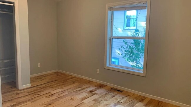 Foto del edificio - 857 23rd Ave SE