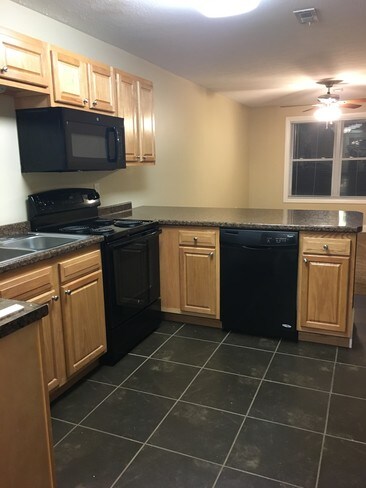 Kitchen - 1640 Blue Horizon Dr
