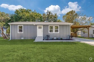 Building Photo - 457 Rigsby St