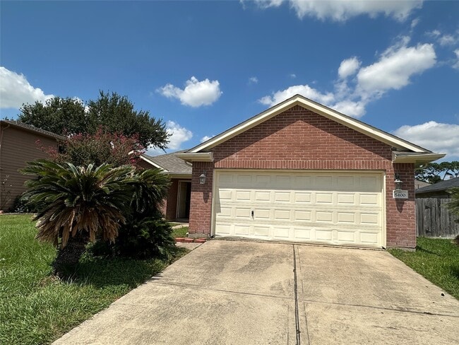 Building Photo - 5400 Tallowpine Terrace