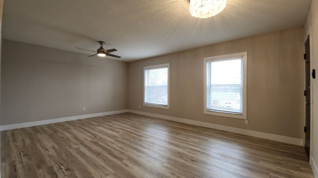 Building Photo - 10844 Big Bend Rd