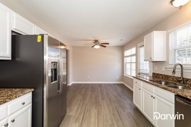 Foto del edificio - 10346 Cannarti Drive, Charlotte, NC 28273