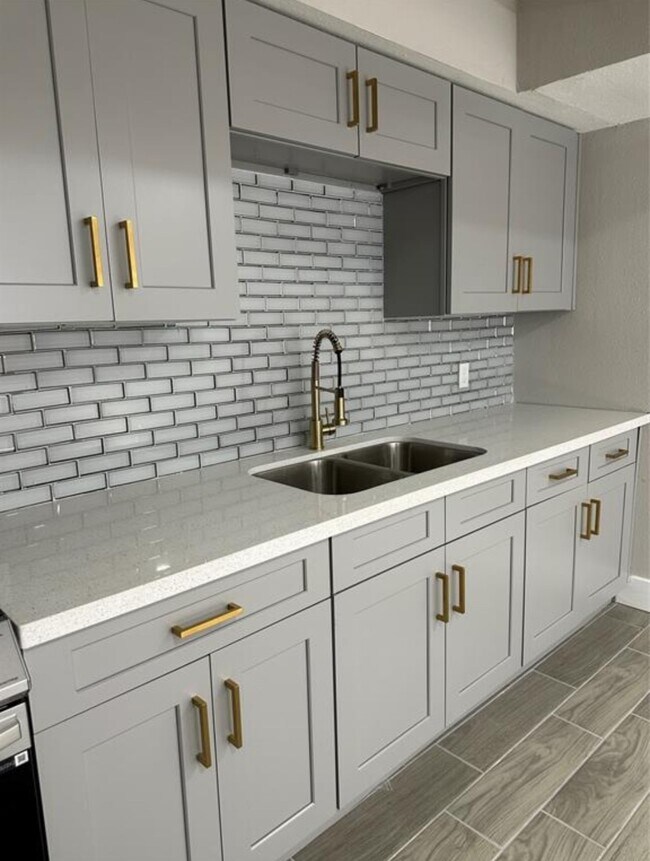 Foto del edificio - 8005 Bowen St