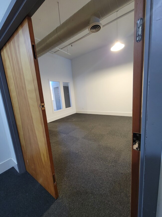 Foto del edificio - 122 N 3rd St