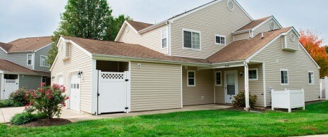 2BR 1.5BTH ATTACHED GARAGE - 654 Hall Rd