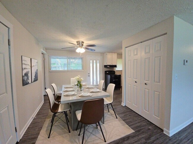Foto del edificio - 5612 Harshmanville Rd