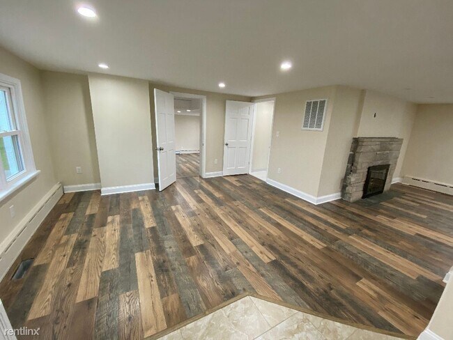 Foto del edificio - 3 br, 2.5 bath House - 3006 E Lincoln Hwy