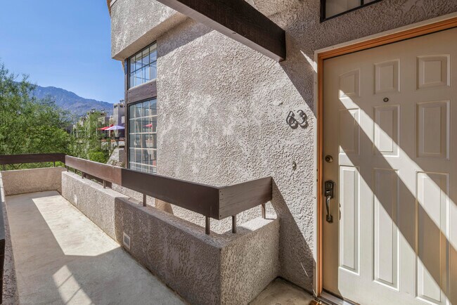 Building Photo - 2601 S Broadmoor Dr