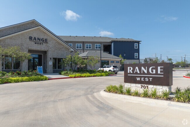 Building Photo - Range West