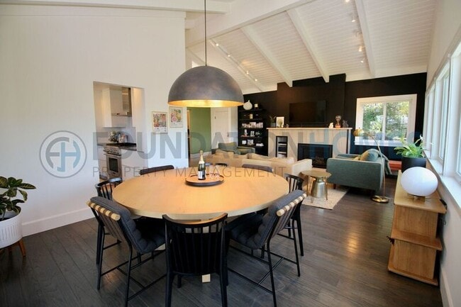 Building Photo - 99 Carnoustie Heights