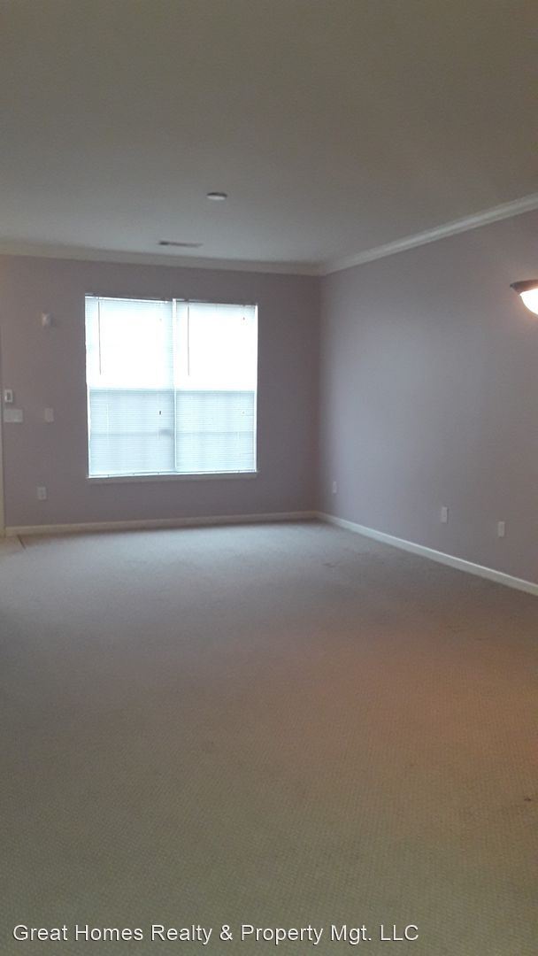 Building Photo - 2157 Del Lago Cir
